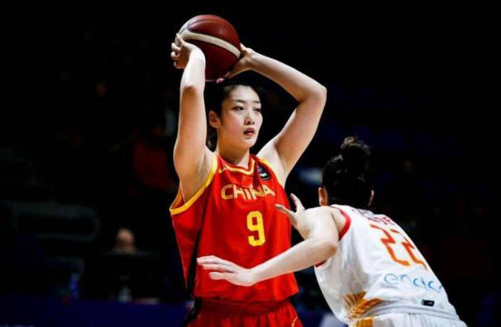 回顾中国电影发展历程，从80年代开始，第五代导演在时代的大潮中，以革新的思想创作来重新构造着中国人的文化观念